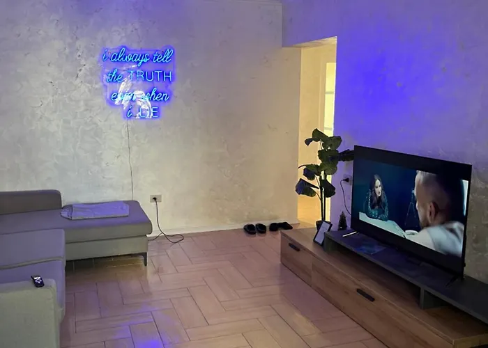 Cozy Apartment At Tirana\'S Center