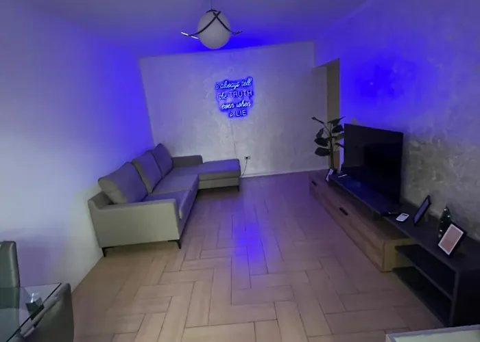 Cozy Apartment At Tirana\'S Center